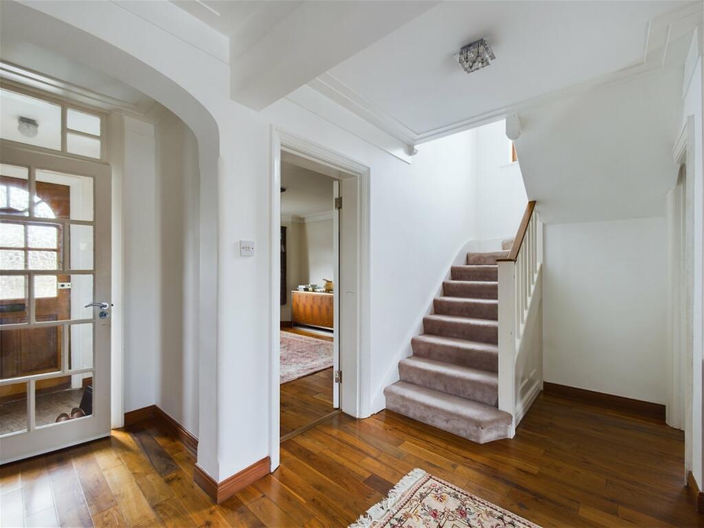 Additional property image - George V Avenue, Worthing, BN11