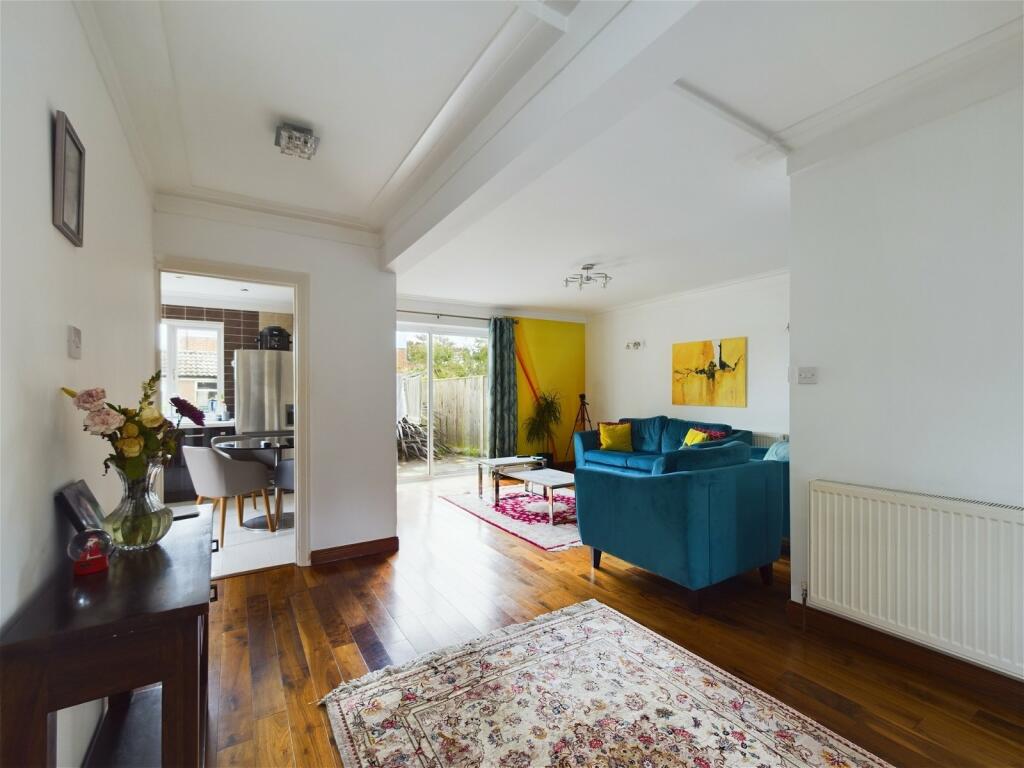 Additional property image - George V Avenue, Worthing, BN11