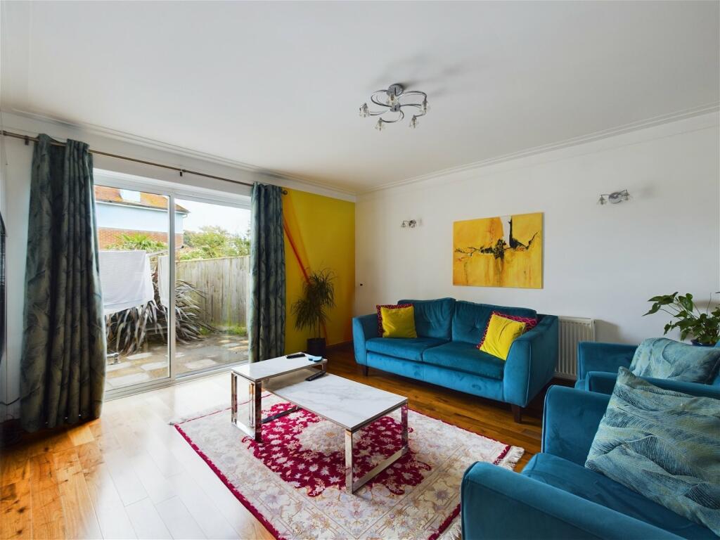 Additional property image - George V Avenue, Worthing, BN11