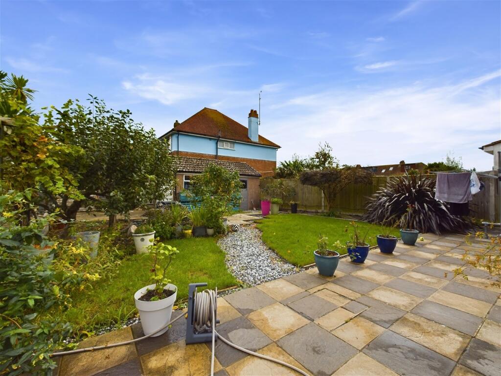 Additional property image - George V Avenue, Worthing, BN11