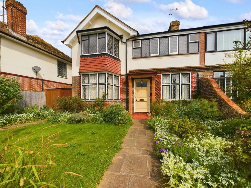 4 bedroom semidetached house for sale in Hailsham Road, Worthing, BN11