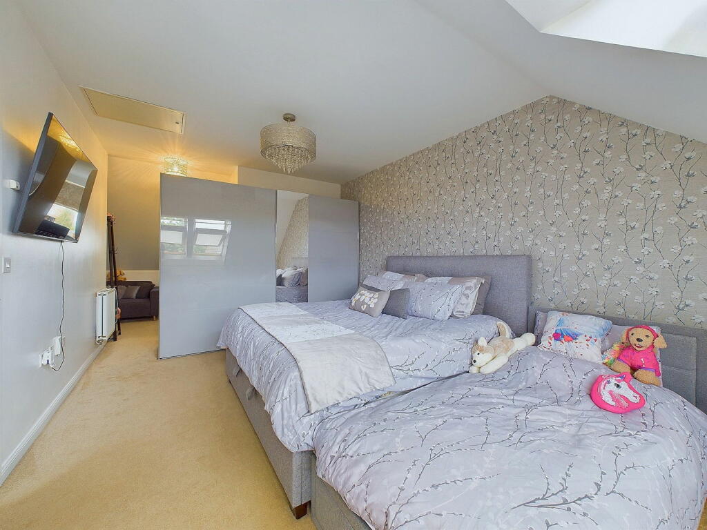Additional property image - Overton Road, Worthing, BN13