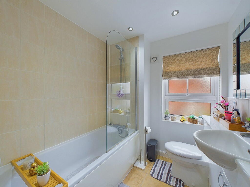 Additional property image - Overton Road, Worthing, BN13