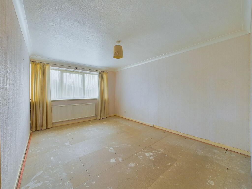 Additional property image - Cardinal Court, Grand Avenue, Worthing, BN11