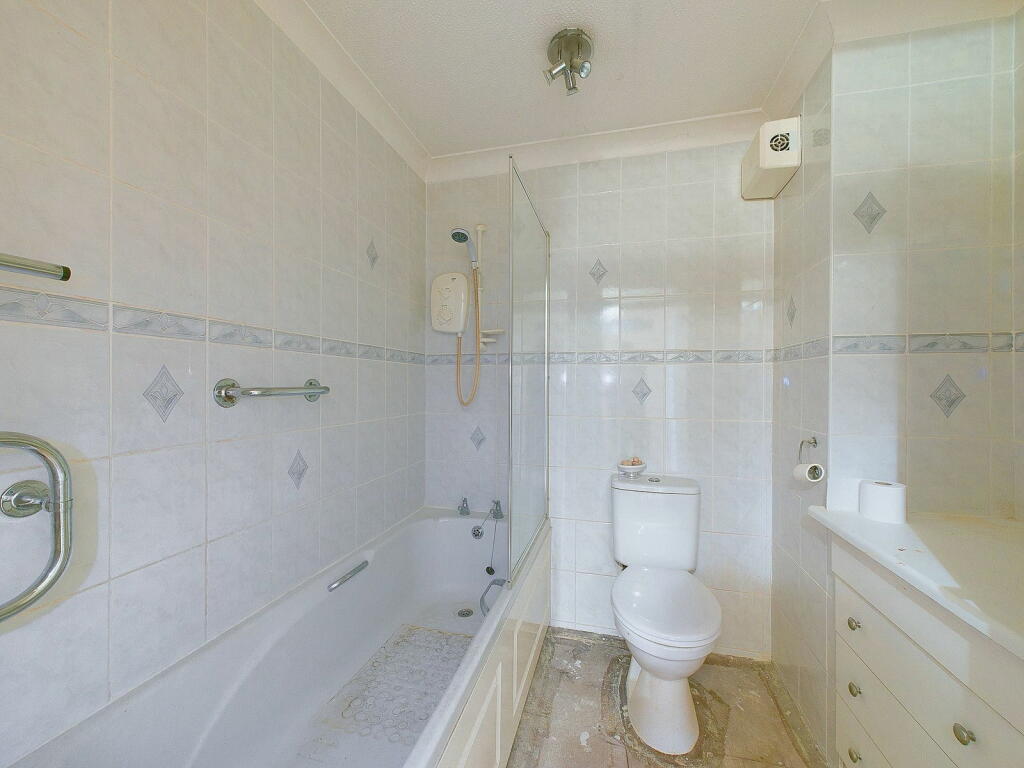 Additional property image - Cardinal Court, Grand Avenue, Worthing, BN11