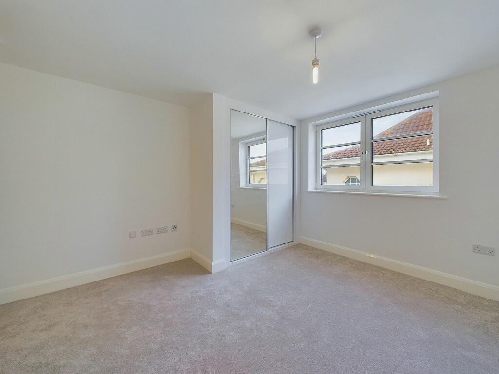 Additional property image - Vista Mare East, 42, West Parade, Worthing, BN11