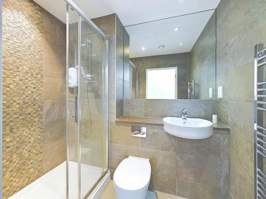 Additional property image - Vista Mare East, 42, West Parade, Worthing, BN11