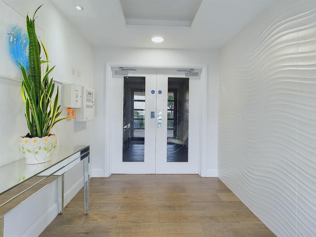 Additional property image - Vista Mare East, 42, West Parade, Worthing, BN11