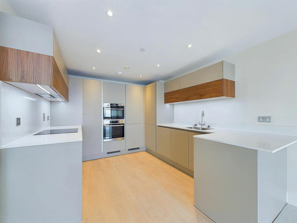 Additional property image - Calista, 26 West Parade, Worthing, BN11