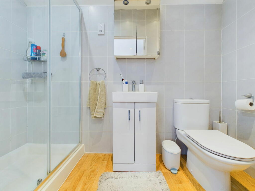 Additional property image - Gerald Road, West Worthing, BN11 5QQ