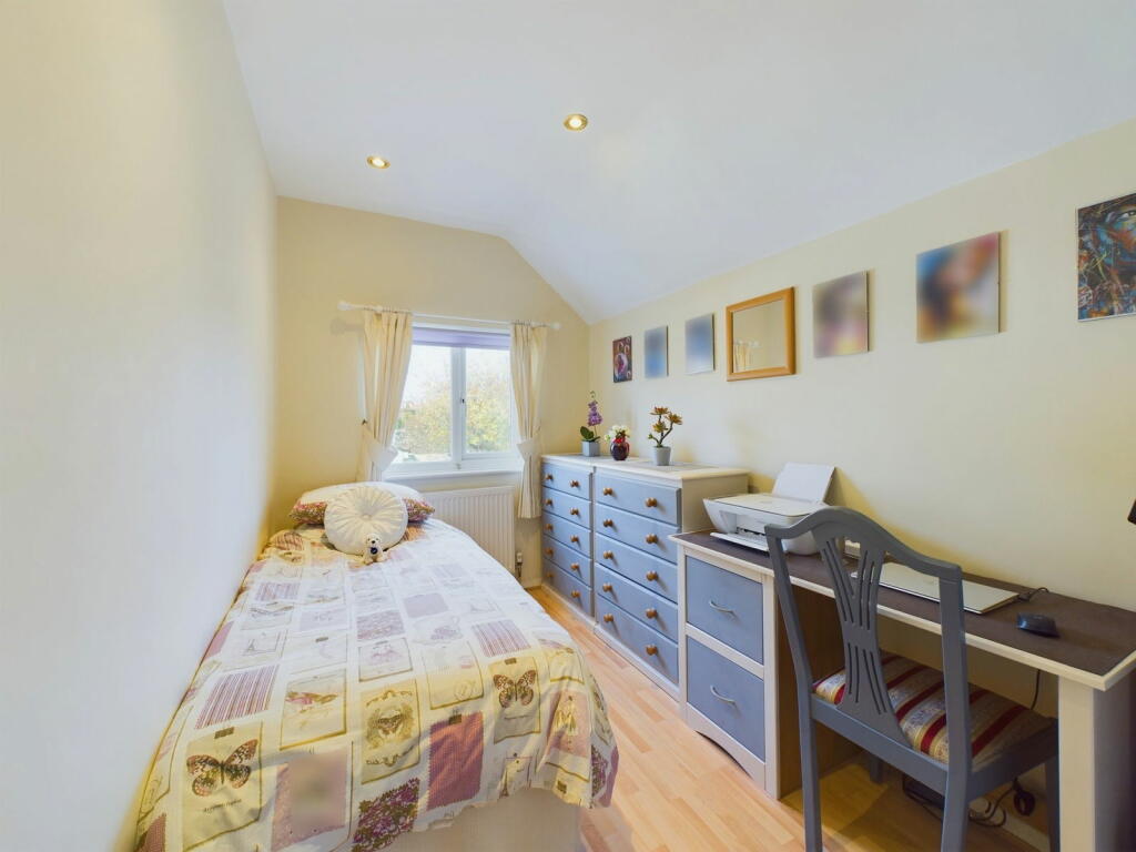 Additional property image - Gerald Road, West Worthing, BN11 5QQ