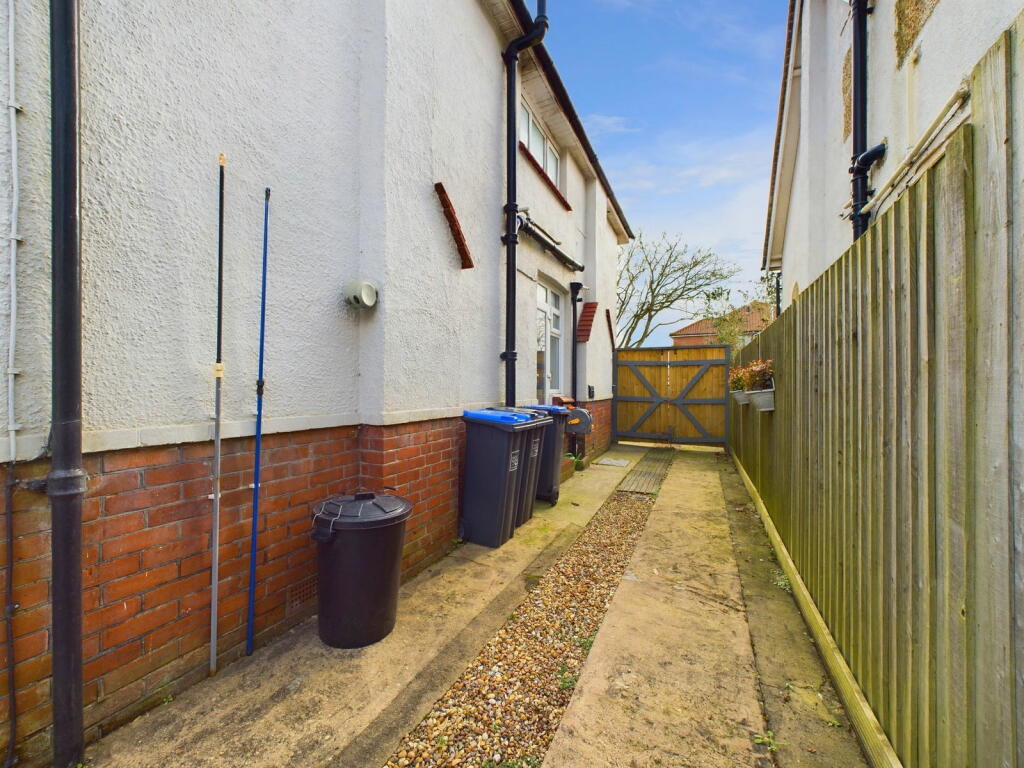 Additional property image - Gerald Road, West Worthing, BN11 5QQ