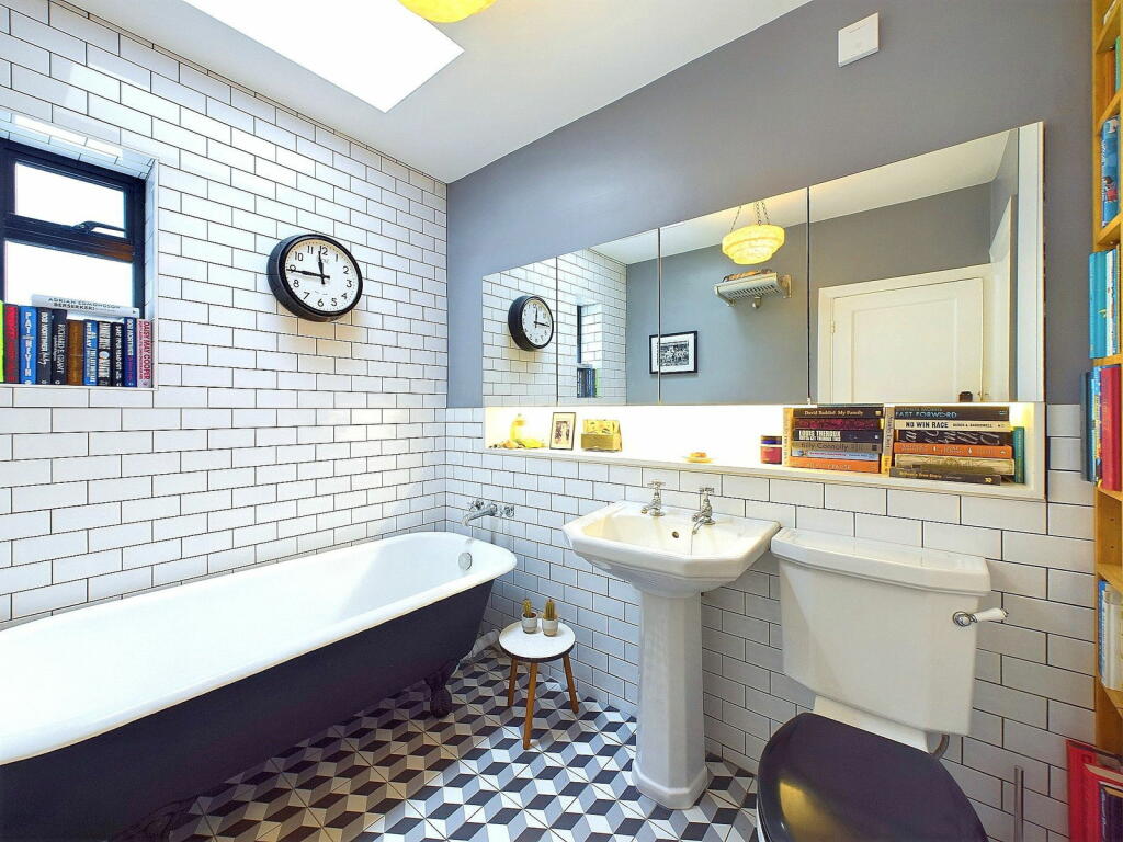 Additional property image - Ferringham Way, Ferring, Worthing, BN12