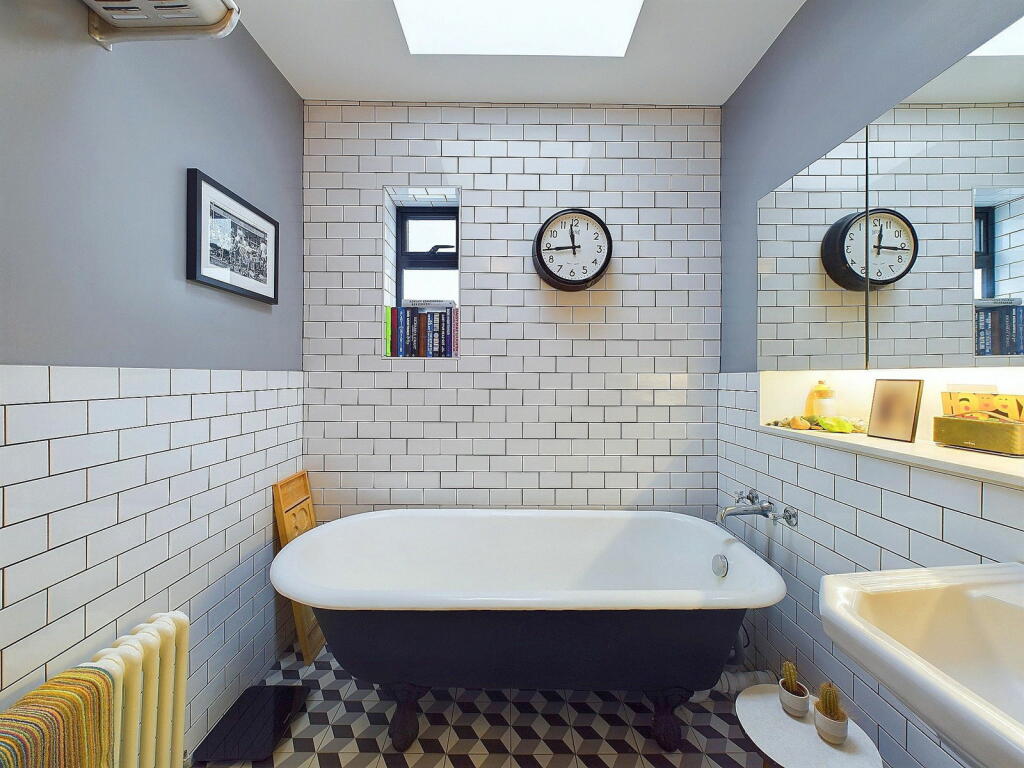 Additional property image - Ferringham Way, Ferring, Worthing, BN12