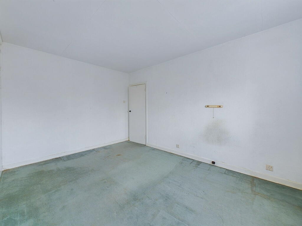 Additional property image - Aglaia Road, Worthing, BN11
