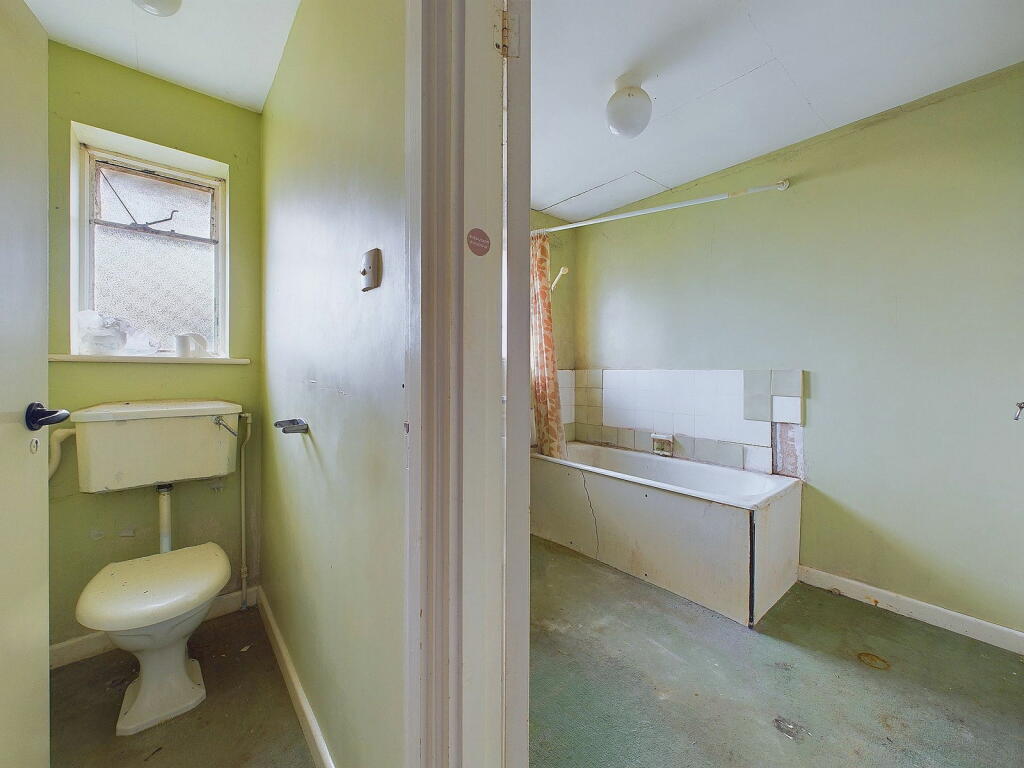Additional property image - Aglaia Road, Worthing, BN11