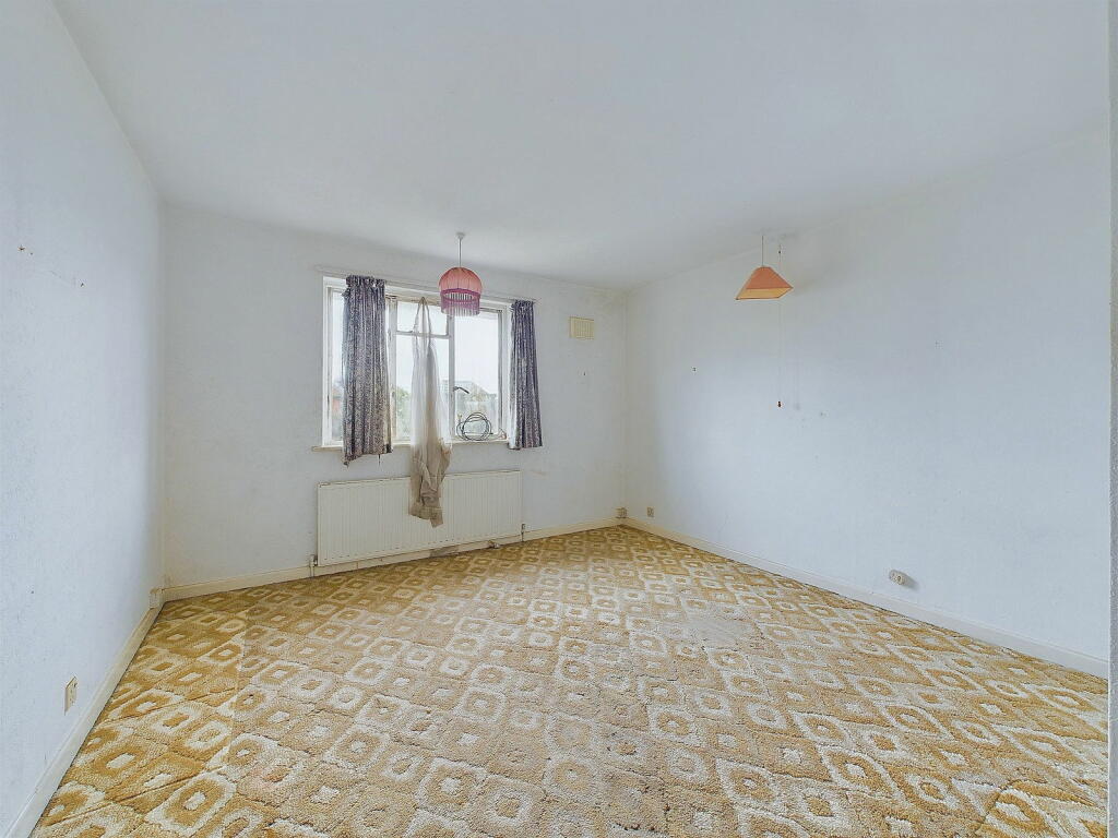 Additional property image - Aglaia Road, Worthing, BN11