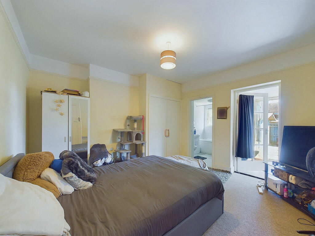 Additional property image - Bruce Avenue, Worthing, BN11