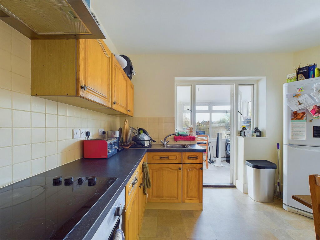 Additional property image - Bruce Avenue, Worthing, BN11