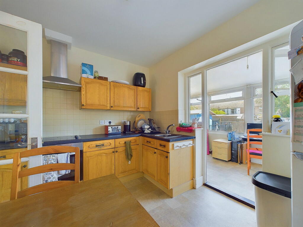 Additional property image - Bruce Avenue, Worthing, BN11