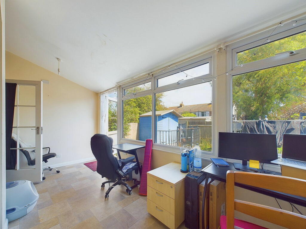 Additional property image - Bruce Avenue, Worthing, BN11