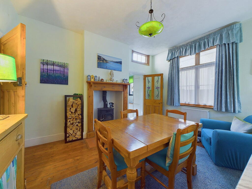 Additional property image - Reigate Road, Worthing, BN11