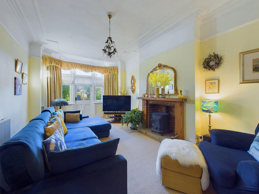 Additional property image - Reigate Road, Worthing, BN11