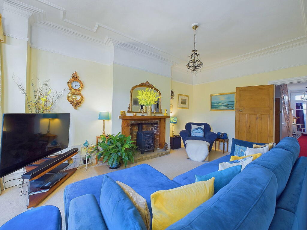 Additional property image - Reigate Road, Worthing, BN11