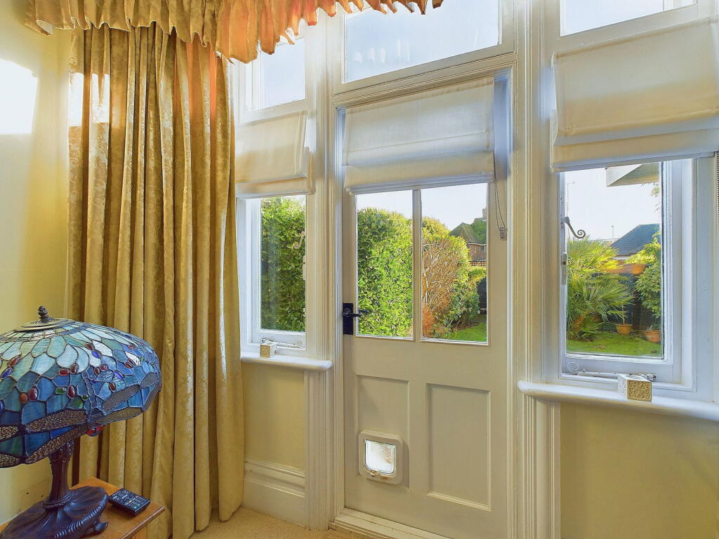 Additional property image - Reigate Road, Worthing, BN11