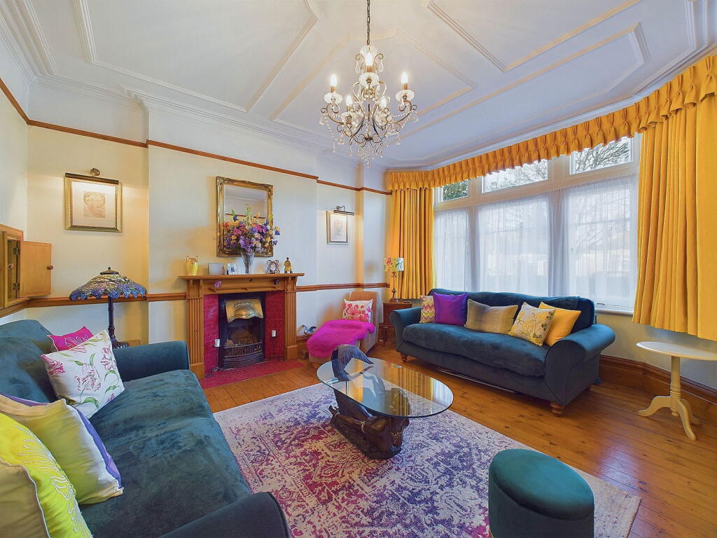 Additional property image - Reigate Road, Worthing, BN11