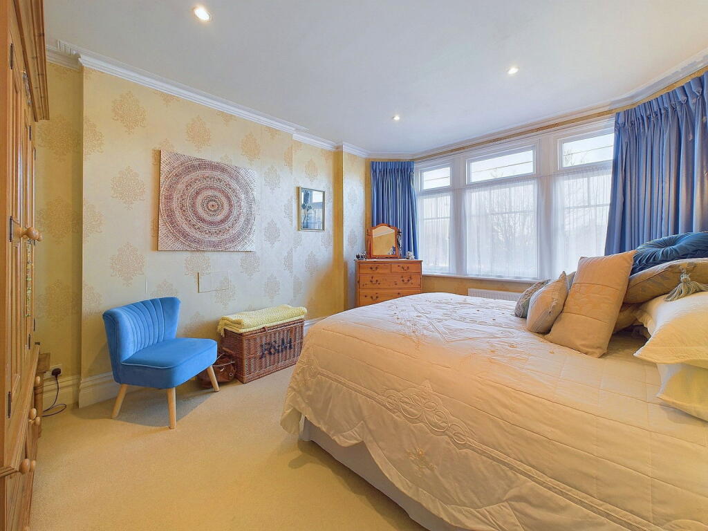 Additional property image - Reigate Road, Worthing, BN11