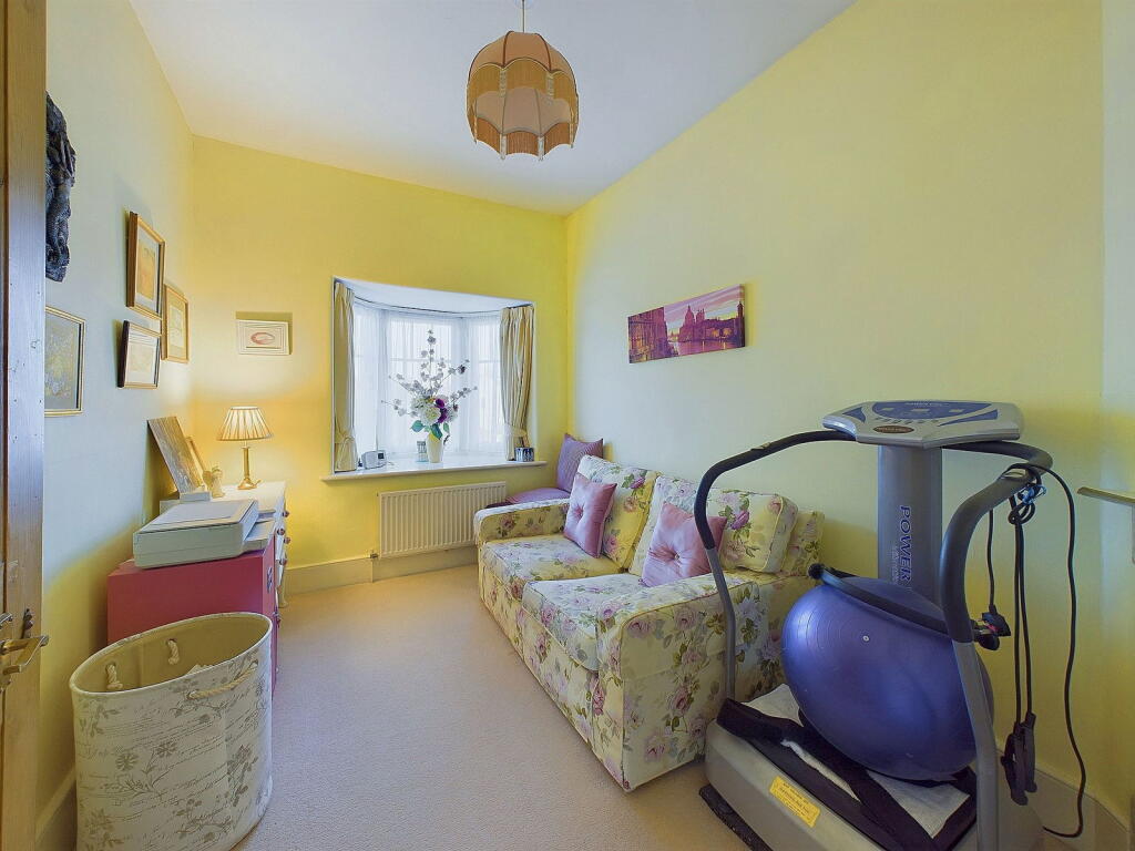 Additional property image - Reigate Road, Worthing, BN11