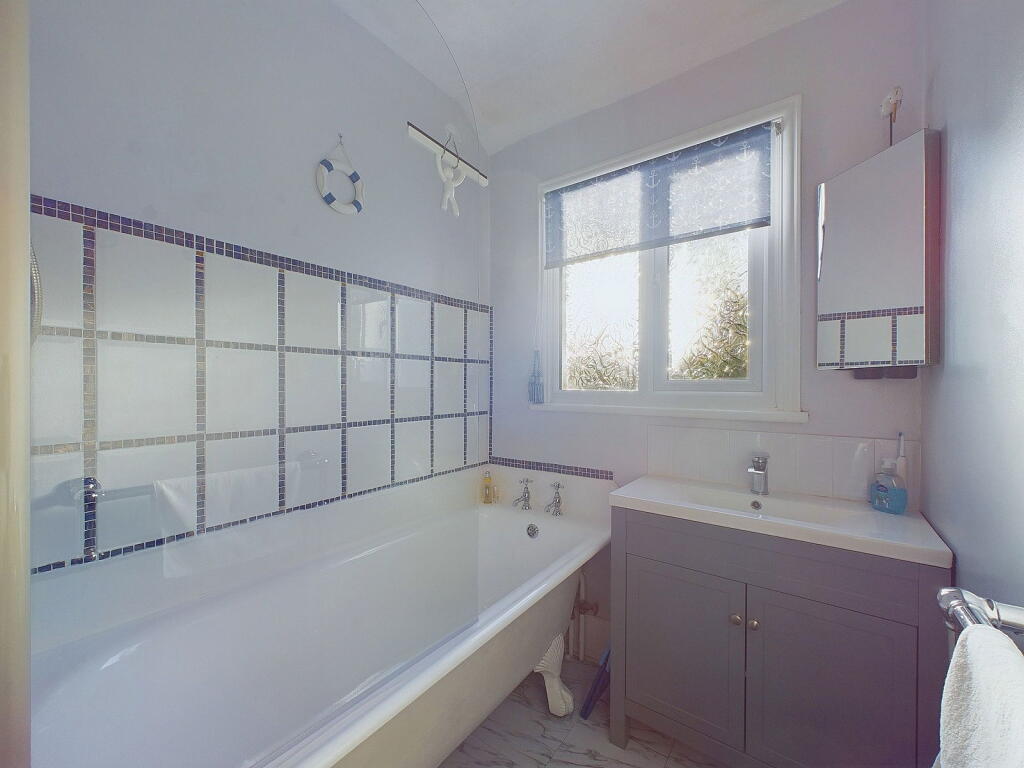 Additional property image - Reigate Road, Worthing, BN11