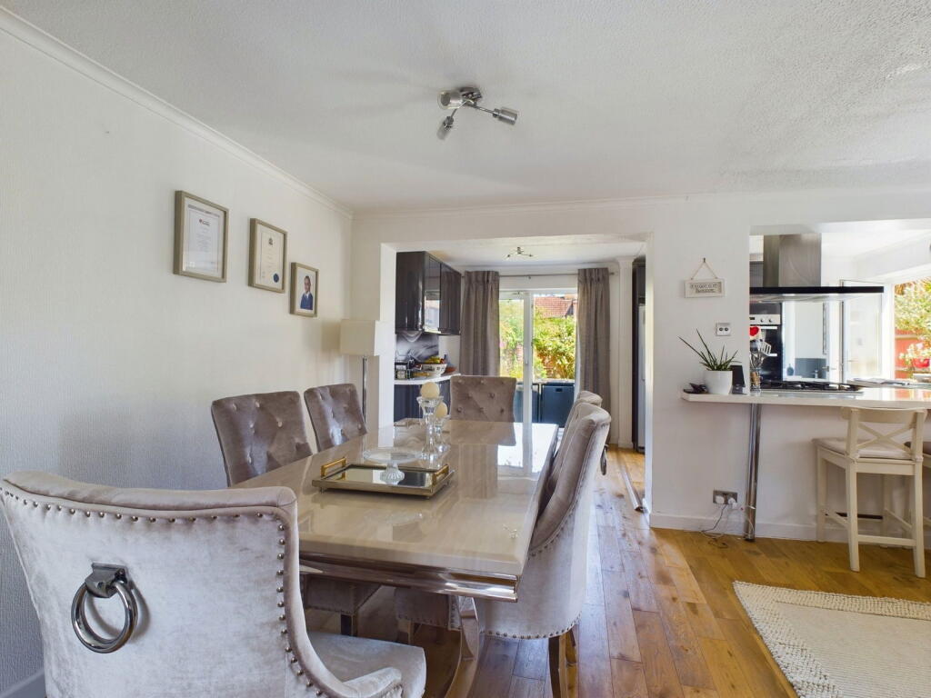 Additional property image - Lincoln Road, Worthing, BN13