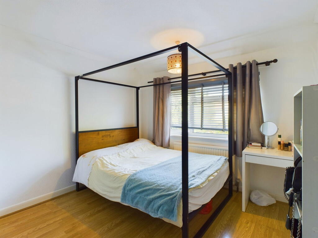 Additional property image - Lincoln Road, Worthing, BN13