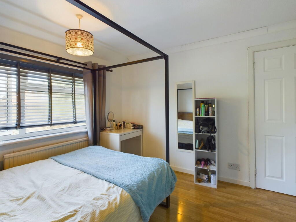 Additional property image - Lincoln Road, Worthing, BN13