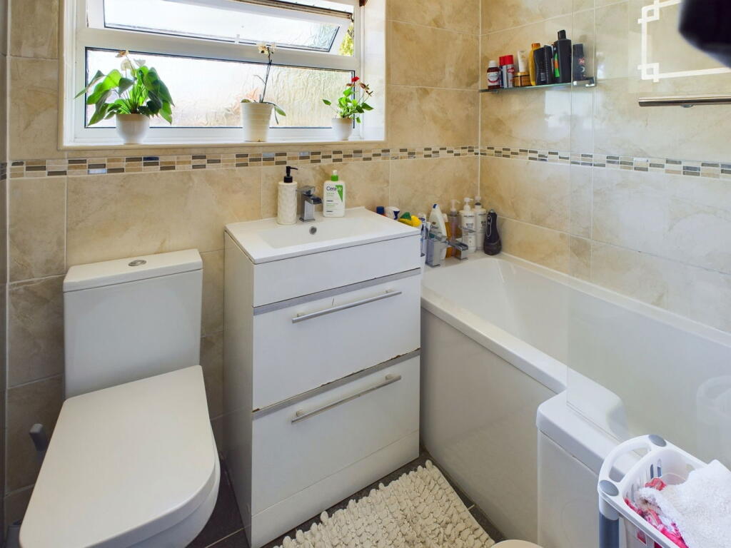 Additional property image - Lincoln Road, Worthing, BN13