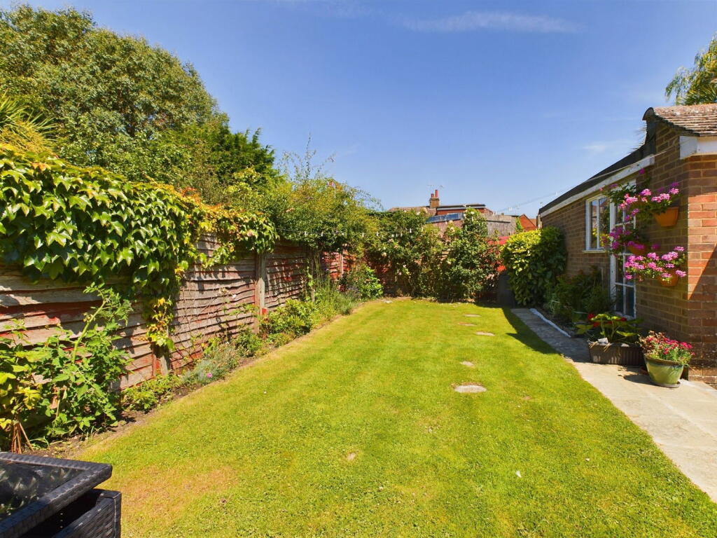 Additional property image - Lincoln Road, Worthing, BN13