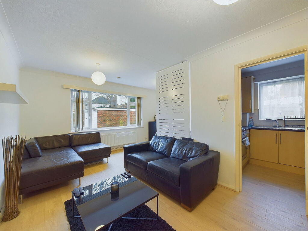 Additional property image - Brooklyn Avenue, Worthing, BN11 5QP