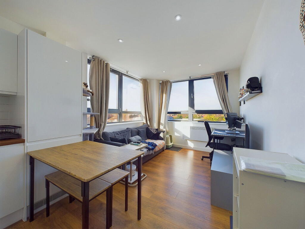 Additional property image - Westmoreland House 27 Strand Parade, Goring-by-Sea, BN12