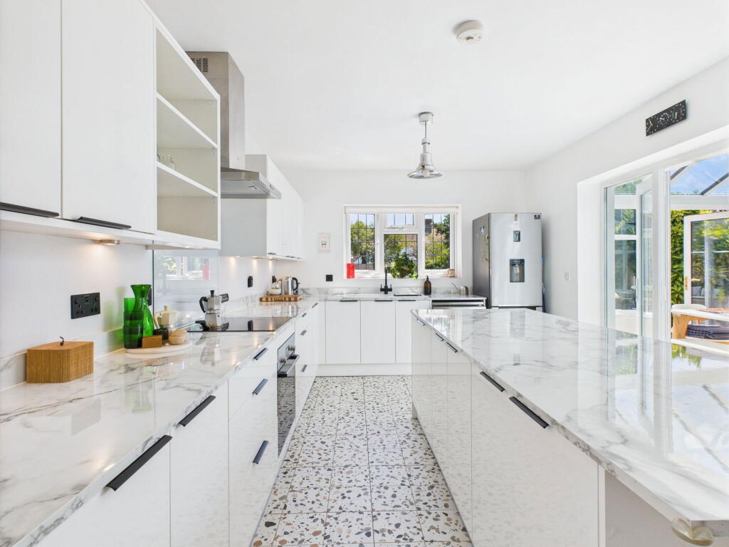 Additional image 4 of Rose Walk, Goring-by-sea, Worthing, BN12 4AT