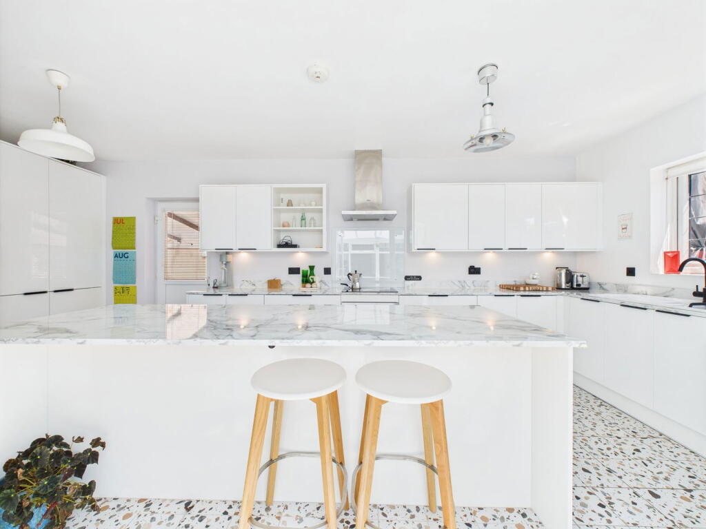 Additional image 10 of Rose Walk, Goring-by-sea, Worthing, BN12 4AT