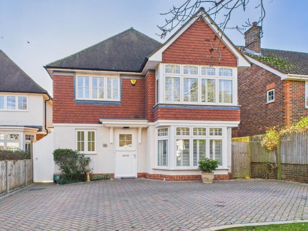 Main image of property: Parkfield Road, Worthing, BN13