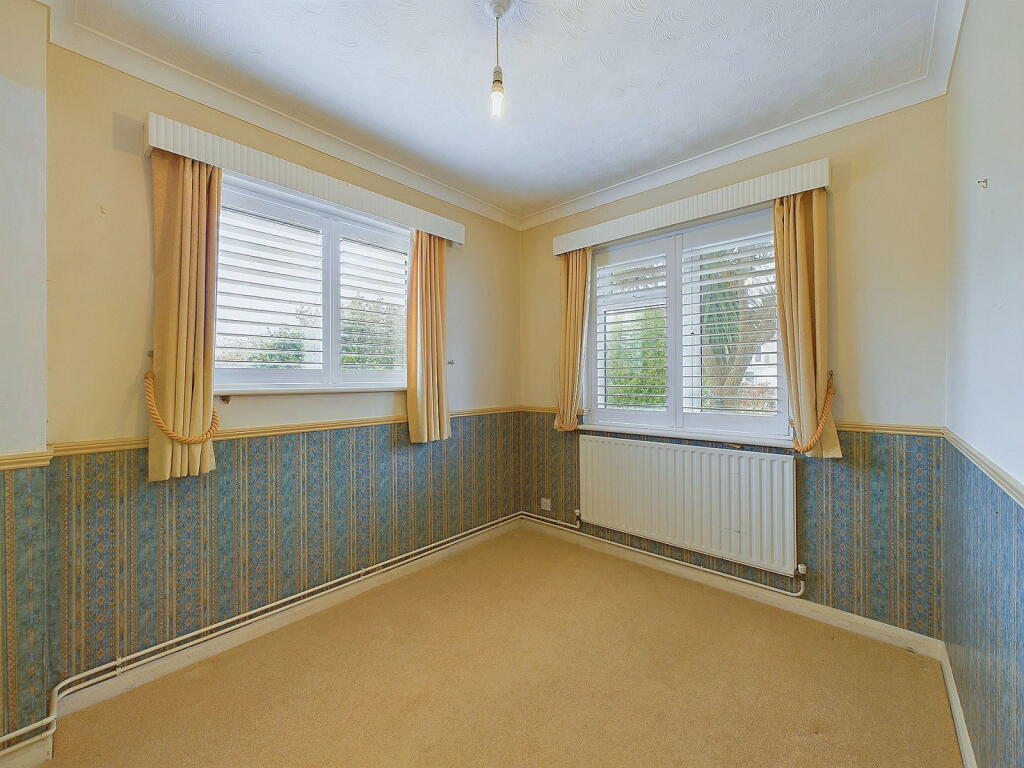 Additional property image - Alinora Avenue, Goring-by-Sea, Worthing, BN12