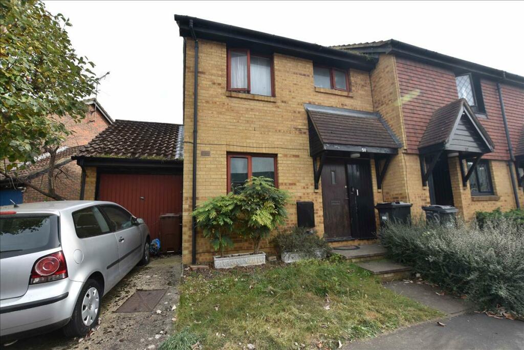 3 bedroom end of terrace house for sale in Deerhurst Close , Feltham, TW13