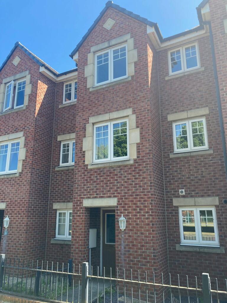 5 bedroom town house for sale in Mowbray Court, Choppington, NE62