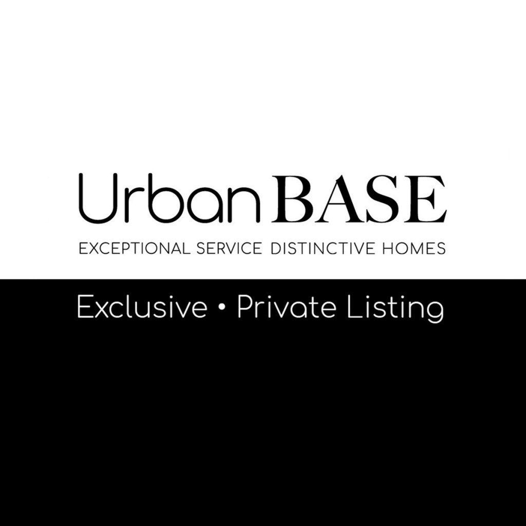 5 bedroom detached house for sale in Chevallier Court, Potters Bank