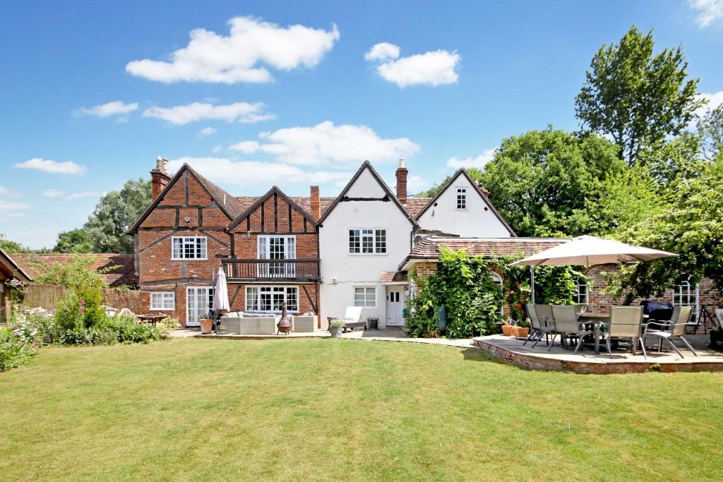 6 bedroom house for sale in HOSEHILL SULHAMSTEAD, Nr THEALE *M4 J12 3