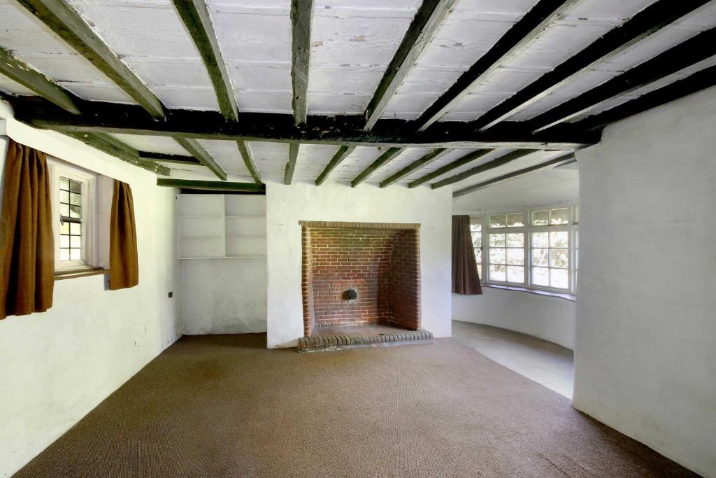 3 bedroom detached house for sale in NUNEY GREEN, Nr Mapledurham