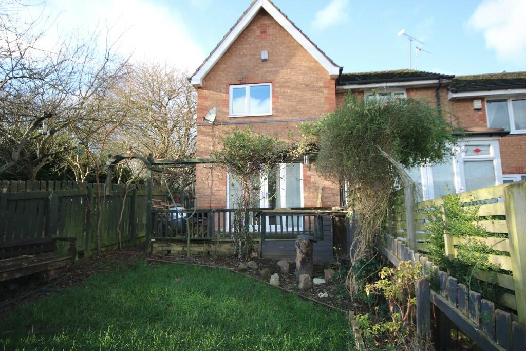 Main image of property: Middle Ox Gardens, Halfway, Sheffield, S20